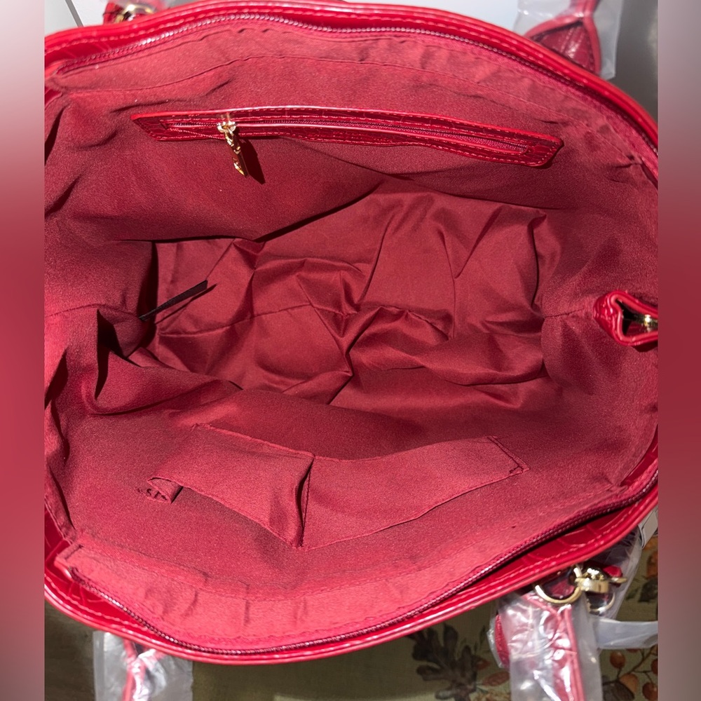 BADGLEY MISCHKA STUDIO Wine Crocodile-Embossed Shoulder Tote Bag - Picture 12 of 13